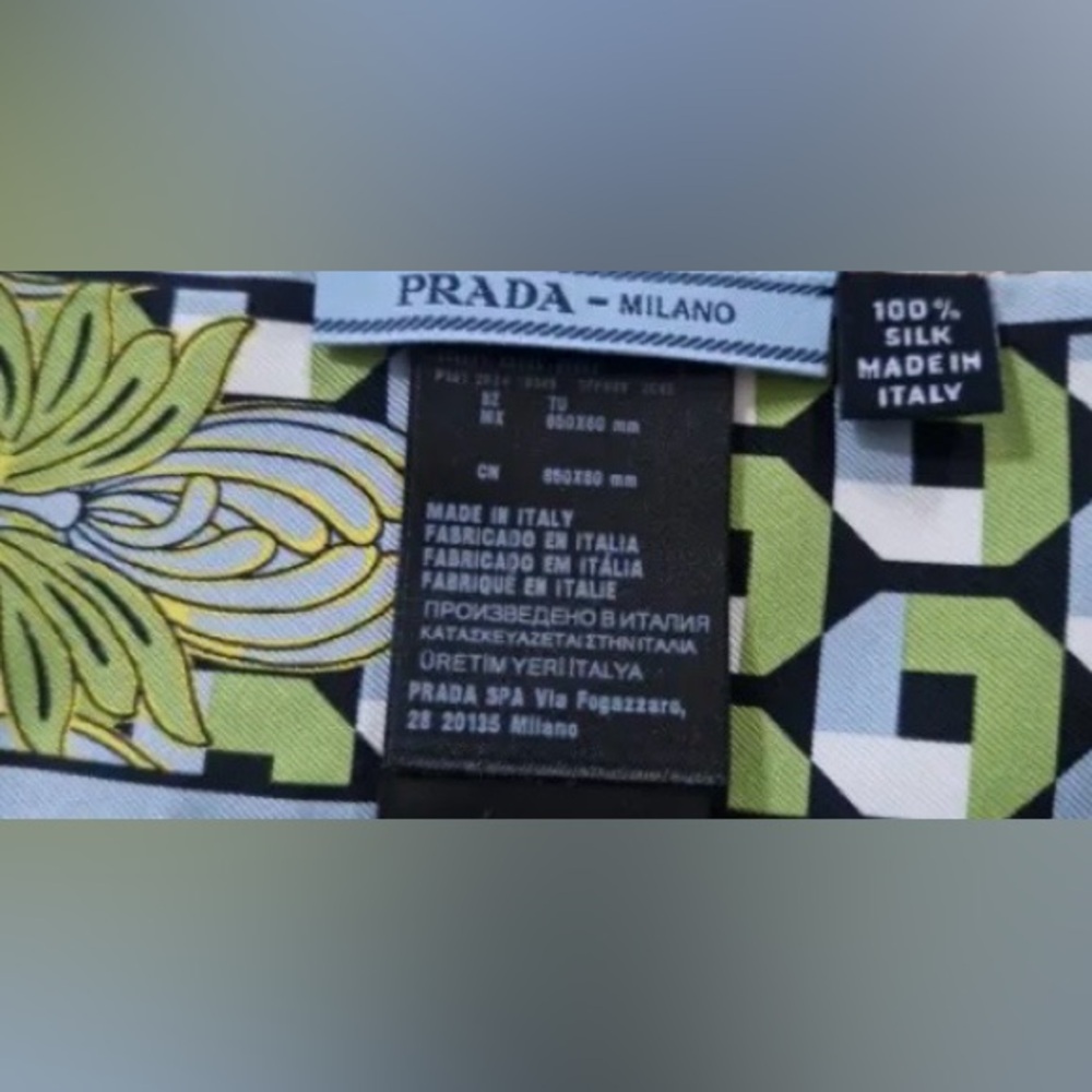 PRADA printed twill skinny scarf 🩵AUTHENTIC✨⚡️FLASH SALE! - Picture 4 of 4
